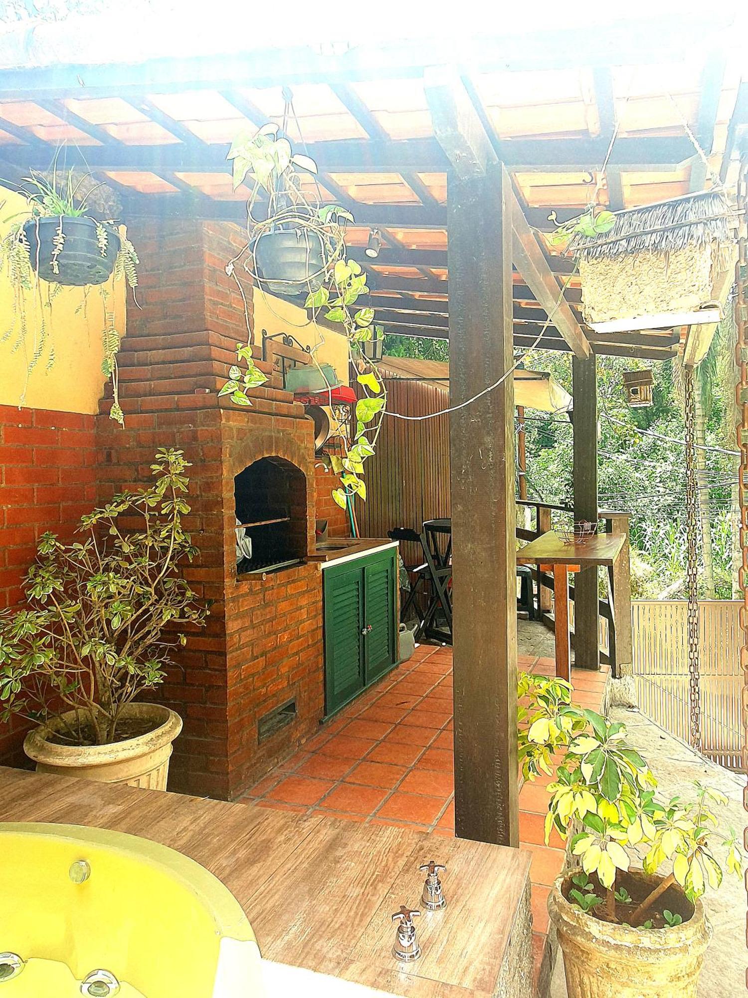 Aconchego De Itaipava - Casa De 3 Quartos, Equipada, Area Kids, Jacuzzi, Pet Friendly, Churrasqueira, Em Meio A Natureza E Proximo Ao Centro Do Bairro Петрополис Экстерьер фото